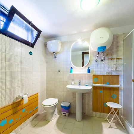 With Large Terrace, Bbq, Wifi, Ac, 2 Parking Spaces Villa