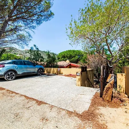 With Large Terrace, Bbq, Wifi, Ac, 2 Parking Spaces Villa *